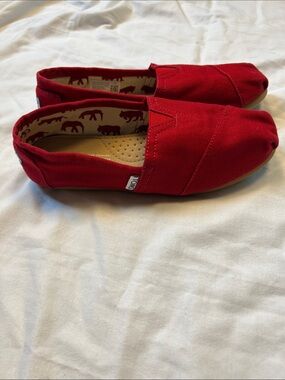 TOMS Women’s Red Canvas Slip-On Sneakers